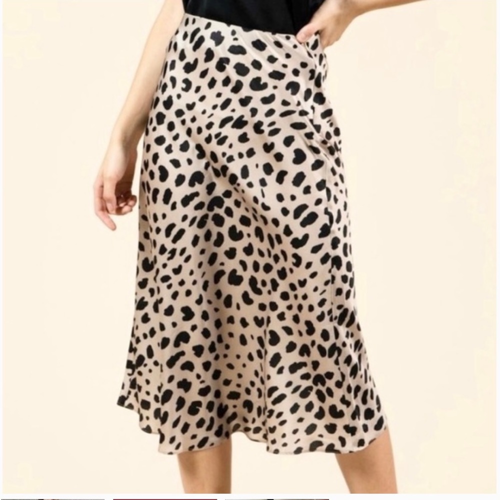 Leopard print midi skirt